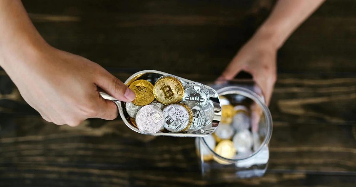 除了BTC、ETH，未來3-5年最佳投資標的是？幣圈大佬點名19種項目加密 KOL 討論未來 3～5 年長期投資標的，從 Layer1、隱私幣到 AI 相關代幣，反映市場多元趨勢與機會。