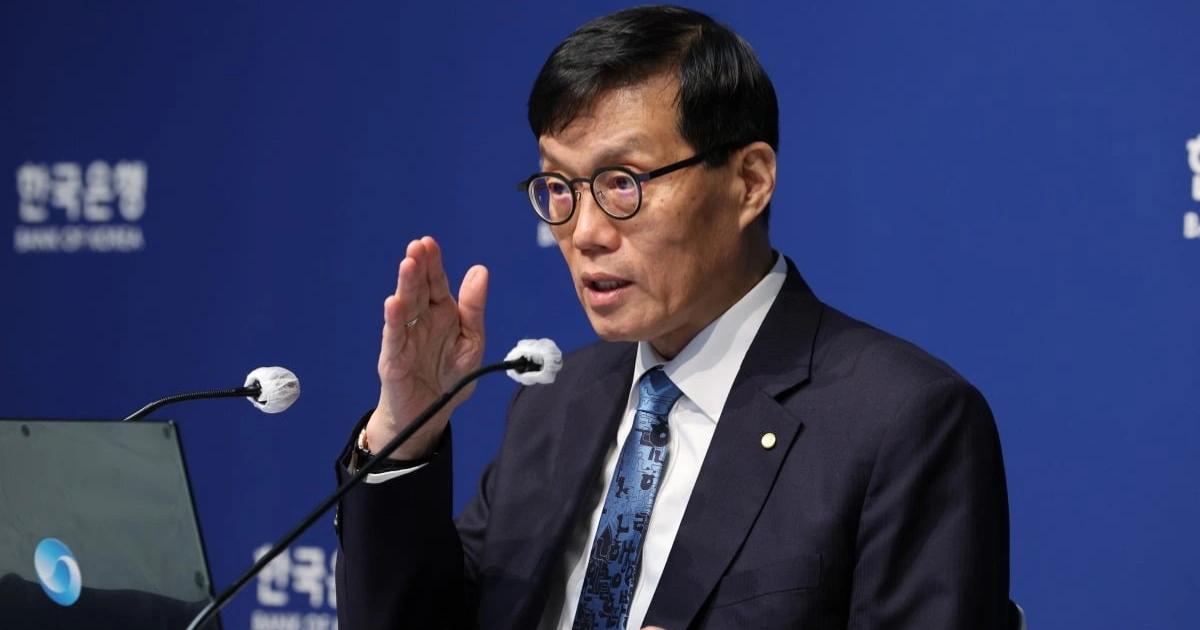 韓國央行行長稱美國施壓亞州升值？專家：完全曲解原意，真相是什麼韓國央行總裁李昌鏞發言遭台媒誤譯，實為市場解讀非直指美國施壓，引發不實輿論與對台官員的不當質疑。