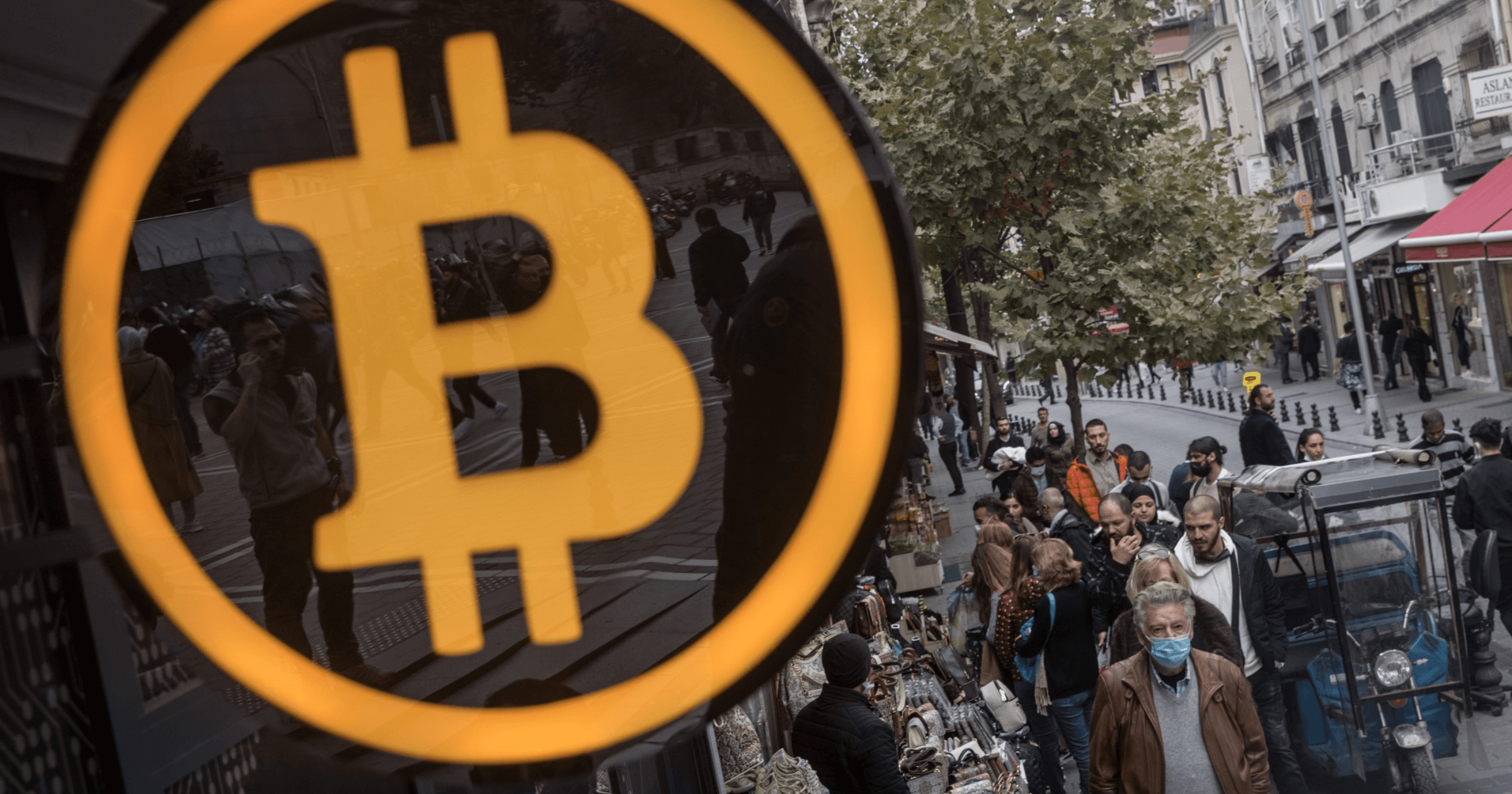 比特幣現貨 ETF 會把流通量「買斷」嗎？4 張圖帶你看懂真實流通量數據！比特幣現貨 ETF 淨流入超 121 億美元，貝萊德 ETF 市值超 160 億。只需 3,500 億美元即可買光流通比特幣。ETF 資金流入是關鍵指標，衰退則為利空。 