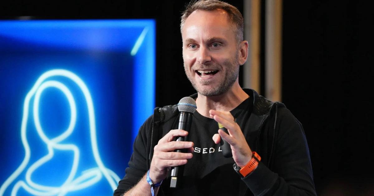 Tether CEO：USDT擁4.2億用戶！重金佈局農業、AI、腦機介面Tether 執行長揭示 $USDT 用戶突破 4.2 億，並強調穩定幣在新興市場的重要性，同時積極投資農業與 AI 領域，展現長期經濟布局與合規決心。