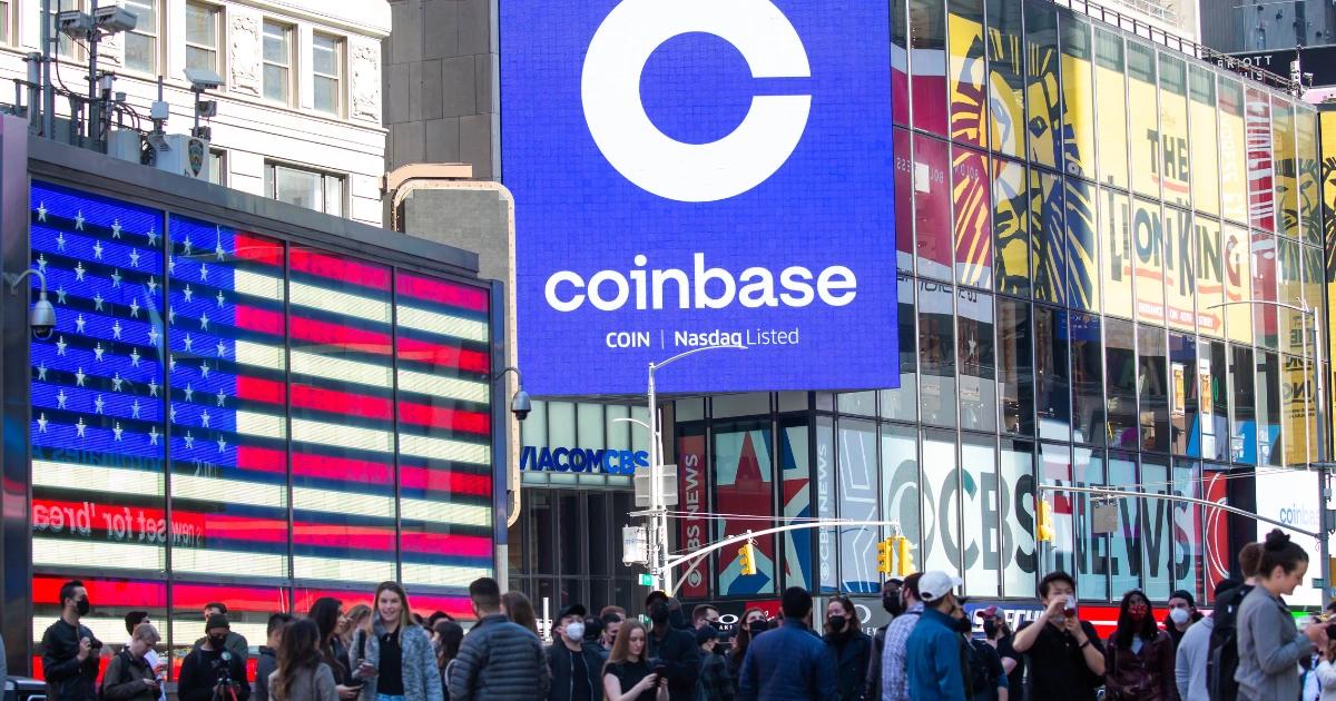 Coinbase交易所拼轉型！3大創新佈局，讓分析師上調股票目標價Coinbase 宣布多項支付創新與 DEX 整合計畫，全面推動 Base 為核心結算層，並進軍衍生品市場，華爾街看好轉型潛力，調升目標價至 292 美元。