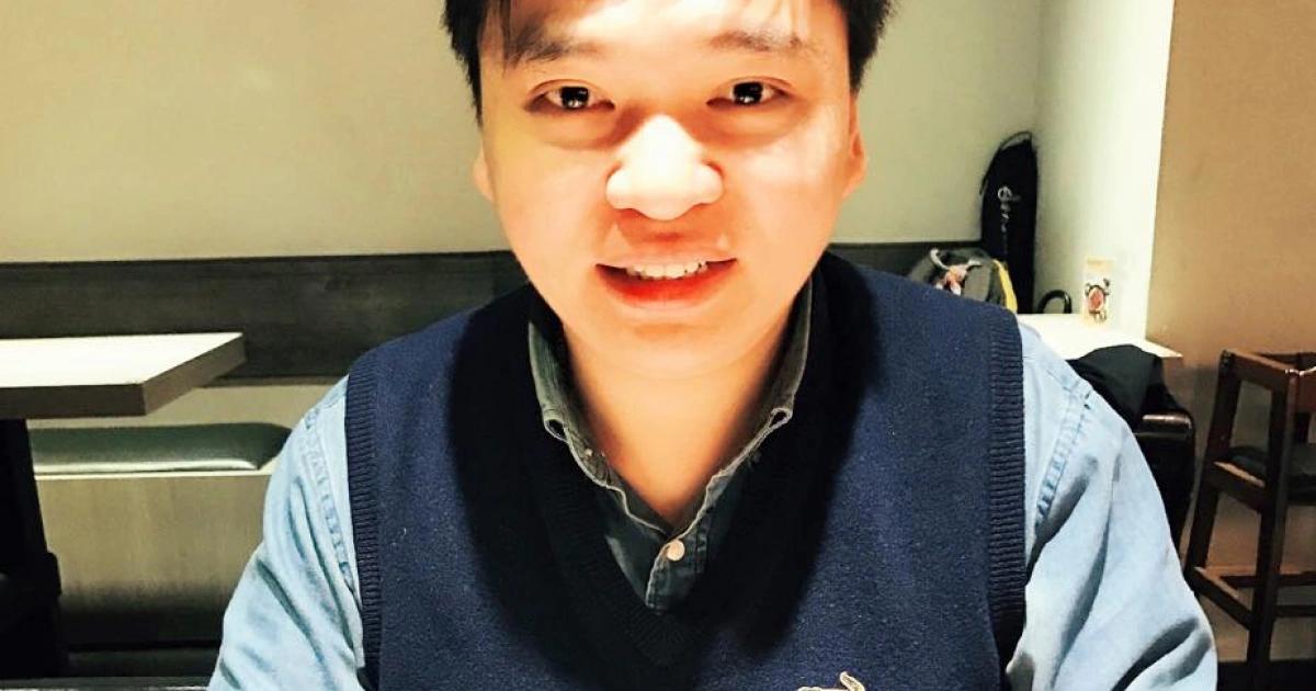 流量小丑？投資專家：川普打伊朗就切GG！網照三餐問何時要切台灣投資專家顧健晏放話若川普攻打伊朗將「直播切雞雞」。川普空襲伊朗後，顧健晏臉書遭網友灌爆要求兌現，但原貼文已刪除。