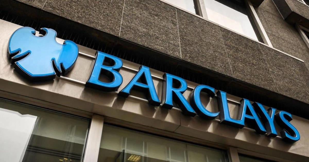 巴克萊銀行禁止信用卡買幣！自己卻投資比特幣ETF，矛盾立場惹議巴克萊銀行自 6 月 27 日起禁止使用信用卡購買加密貨幣，理由為債務與風險控管，卻被揭露同時重金投資比特幣 ETF，立場前後矛盾。