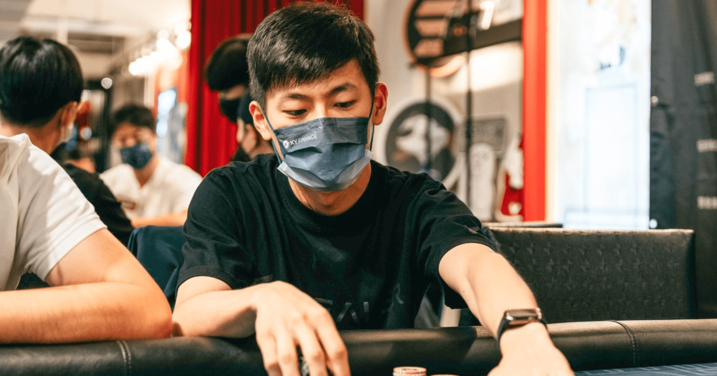Steaker 創辦人完蛋了？檢調聲請羈押，陳建州職籃緊急切割！今晨《聯合報》報導，經過昨晚的審訊後，檢調認定 Steaker 創辦人黃偉軒違反銀行法，已向法院聲請羈押。同時，陳建州創立的職籃 PLG，也與該平台終止贊助合作。