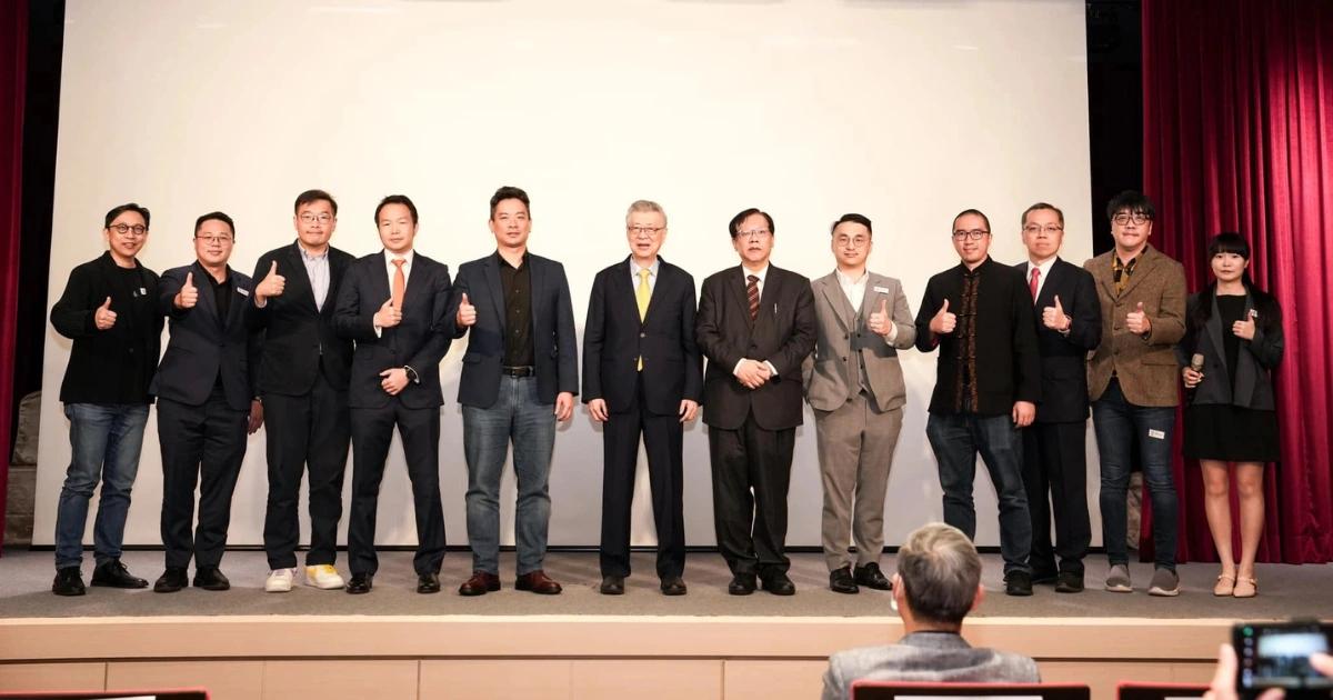 台灣能儲備比特幣嗎？專家齊聚探討！陳冲：數位資產是槍，要跟上趨勢台灣頂尖經濟學家與金融專家探討比特幣作為國家儲備資產的可能性，分析其對全球金融市場與貨幣政策的影響，並深入討論穩定幣的發展機會與挑戰。論壇強調監管趨勢與未來數位經濟的變革方向。
