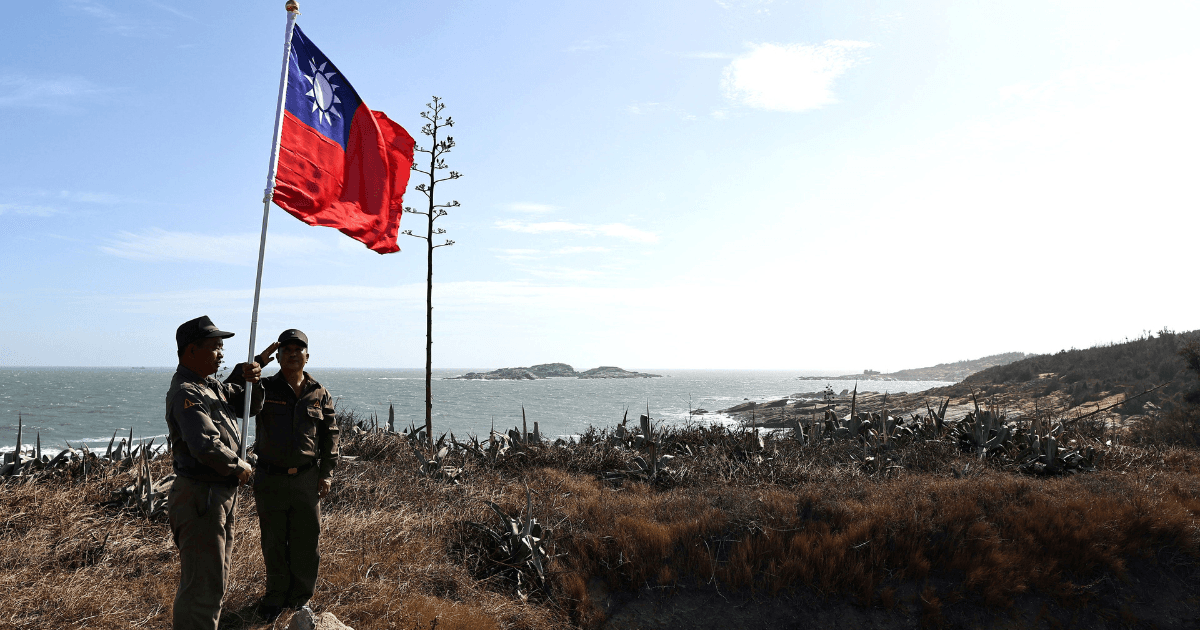 《零日攻擊》未播先轟動！當台海戰爭爆發，黃金、比特幣哪一個能救命？以台海戰爭為背景的台劇《零日攻擊ZERO DAY》，引起許多幣圈用戶與網友們針對「加密貨幣在戰時是否能取代黃金」的正反論戰。