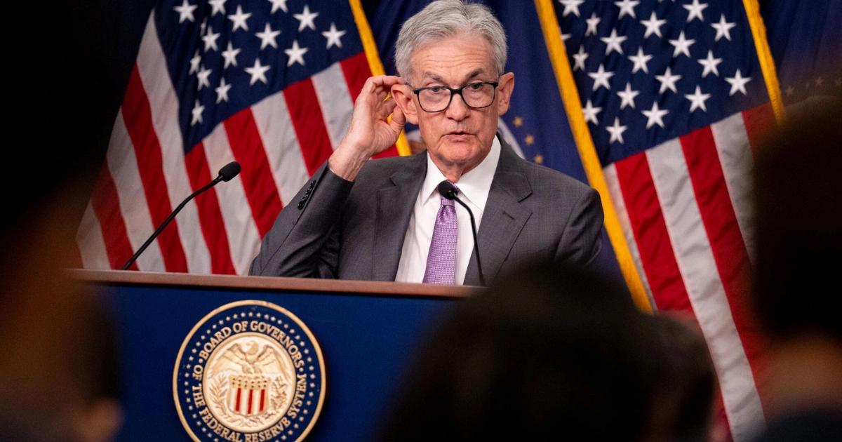 聯準會估年內降息2次、放緩縮表！比特幣衝8.7萬，漲勢能延續嗎？聯準會維持利率不變，預計今年內降息 2 次並放緩縮表。市場對降息預期升溫，加密貨幣普遍反彈，比特幣突破87,000美元。分析師意見分歧，伯恩斯坦仍看多，預測比特幣年底可能達20萬美元。