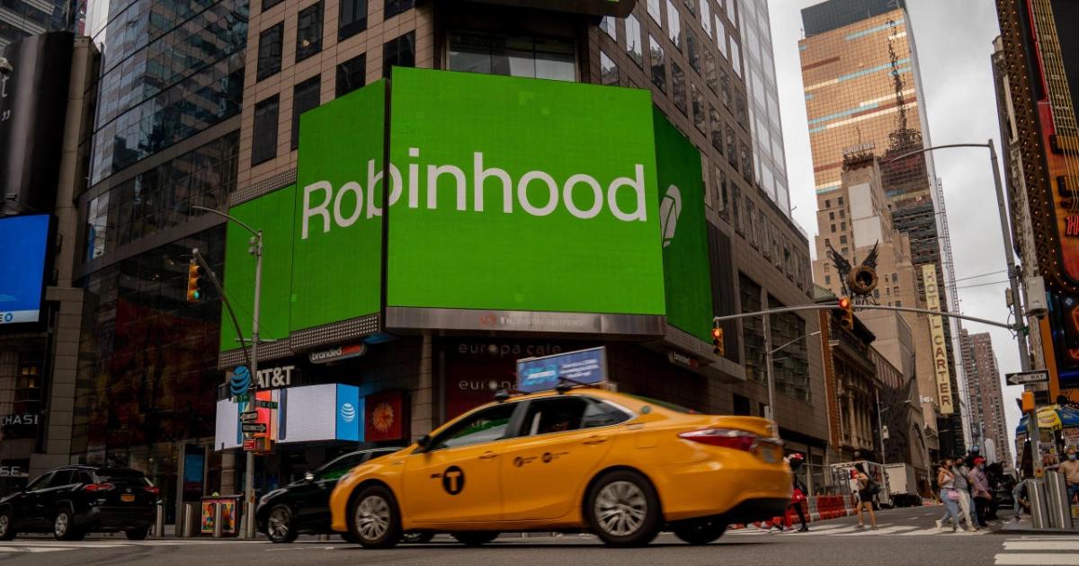 美SEC調查落幕！Robinhood全身而退，去年Q4加密收入暴增700%羅賓漢宣布，美國 SEC 結束對其加密貨幣業務的調查，未採取執法行動，結束近一年監管風暴。同時，Robinhood 2024 年 Q4 業績大增，特別是加密貨幣交易收入暴增 700%。